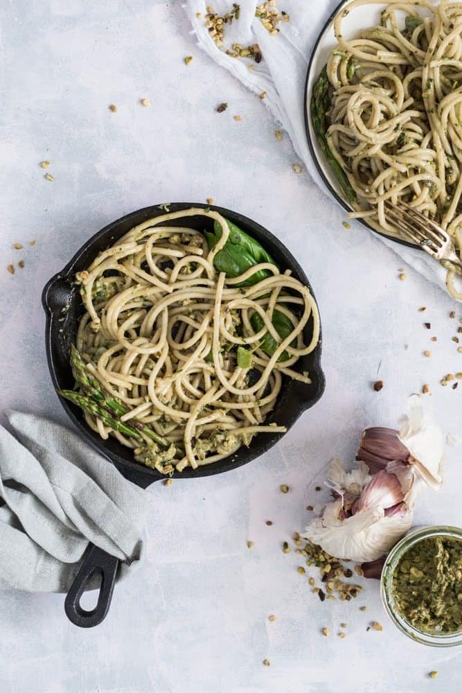 7 ingredient asparagus pesto pasta