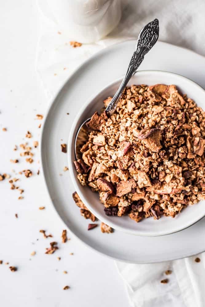 apple cinnamon pecan granola