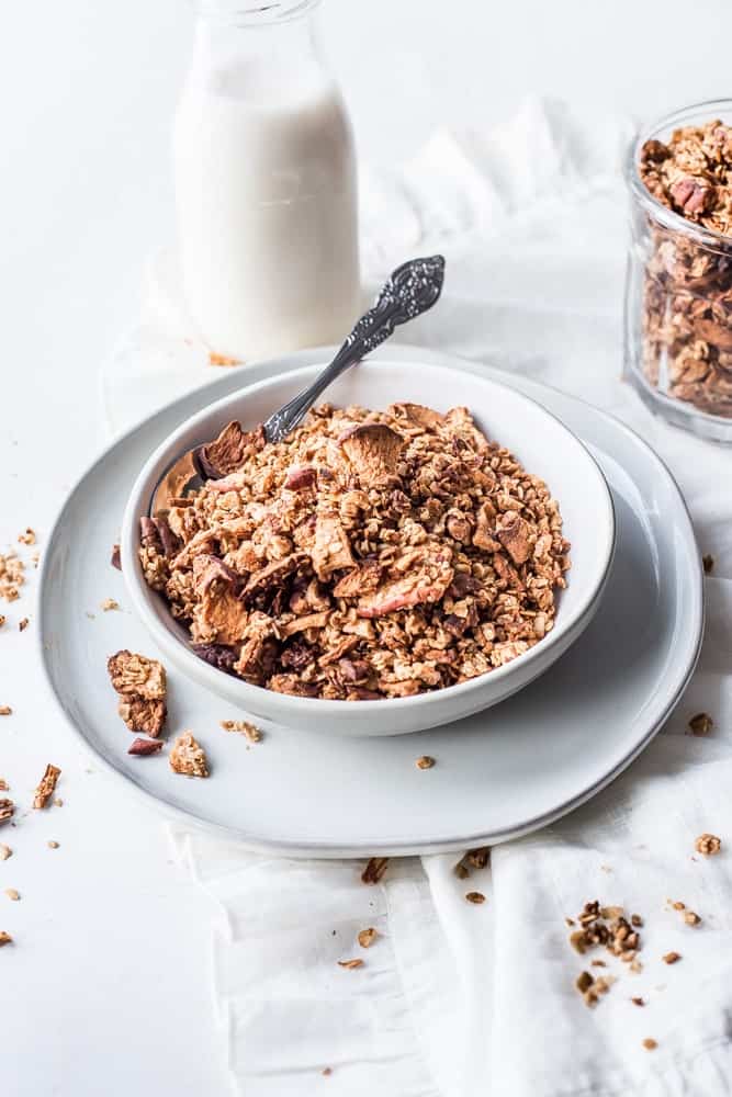 apple cinnamon pecan granola